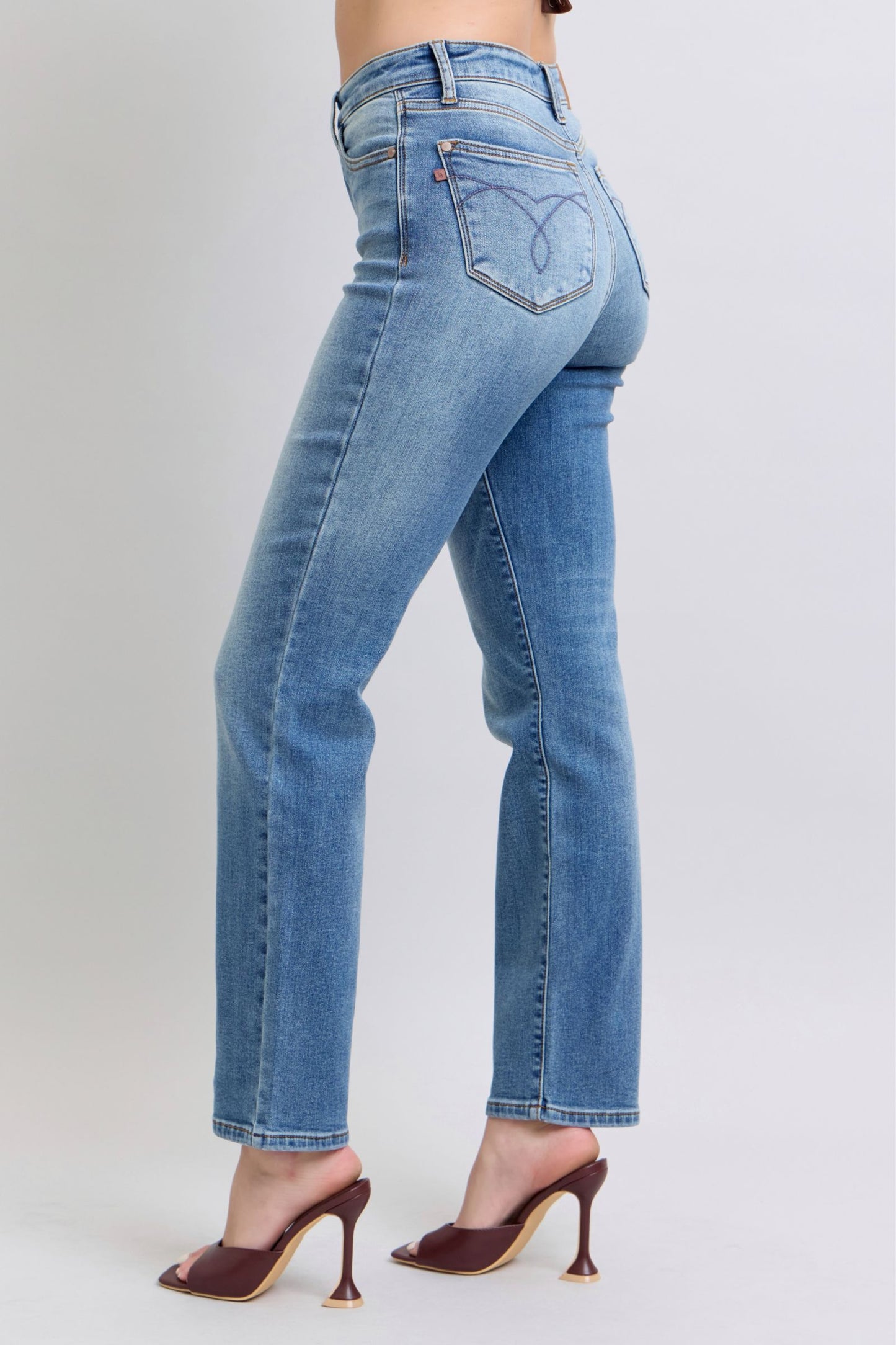 Features: Thermal Lining
Stretch: Moderate stretch
Material composition: 93.7% cotton, 5% polyester, 1.3% spandex
Care instructions: Machine wash cold. Tumble dry low.
Made in Vietnam
Product Measurements (Measurements by inches) & Size Conversion