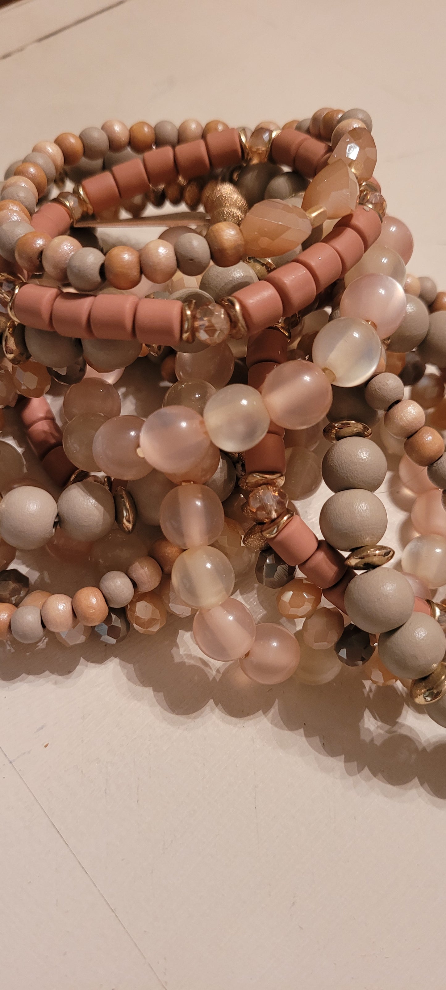 Set of 5 stretchy stackable bracelets Glass, wood, rubber beads