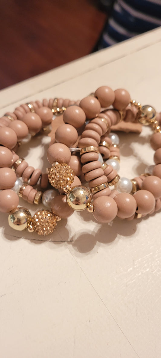 Set of 3 stretchy stackable bracelets Wood beads