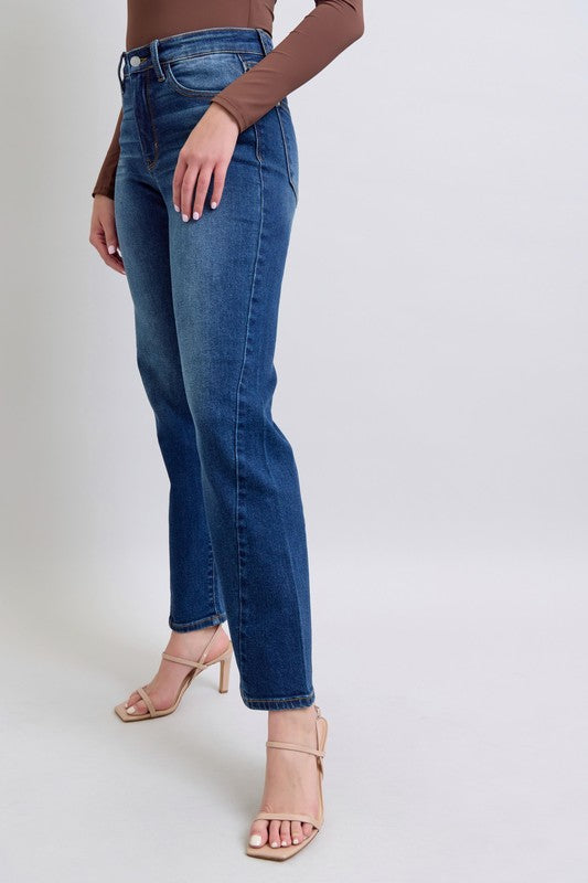 The Side Seam Detail Straight Jeans with Pockets are a contemporary take on a classic style. Featuring unique side seam detailing, these jeans add a modern twist to the timeless straight fit. The addition of pockets provides both functionality and practicality, making these jeans stylish and versatile for everyday wear. Pair them with a tucked-in blouse and heels for a sophisticated look, or dress them down with a t-shirt and sneakers for a casual vibe.
Features: Basic style
Stretch: Slightly stretchy
Mater