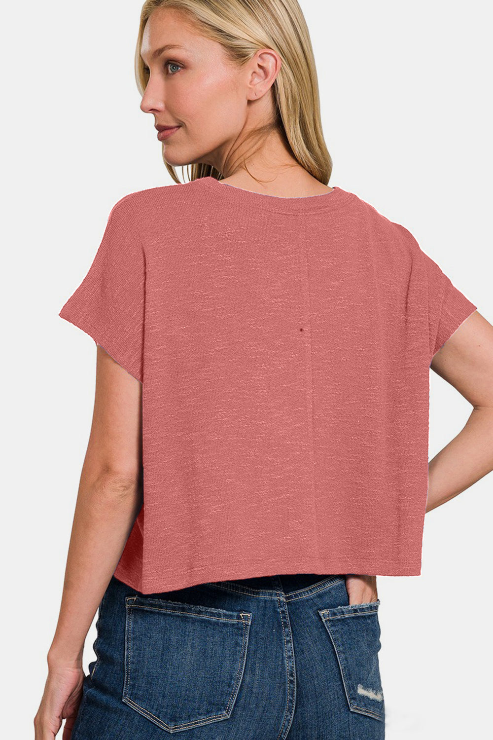 The Round Neck Short Sleeve T-Shirt is a classic, minimalist design with a comfortable round neck and short sleeves for everyday wear. Whether you're wearing it with jeans, a short skirt or sweatpants, it's a casual and comfortable style. This T-shirt can be worn for a variety of occasions, keeping you simple and stylish at all times. S-XL