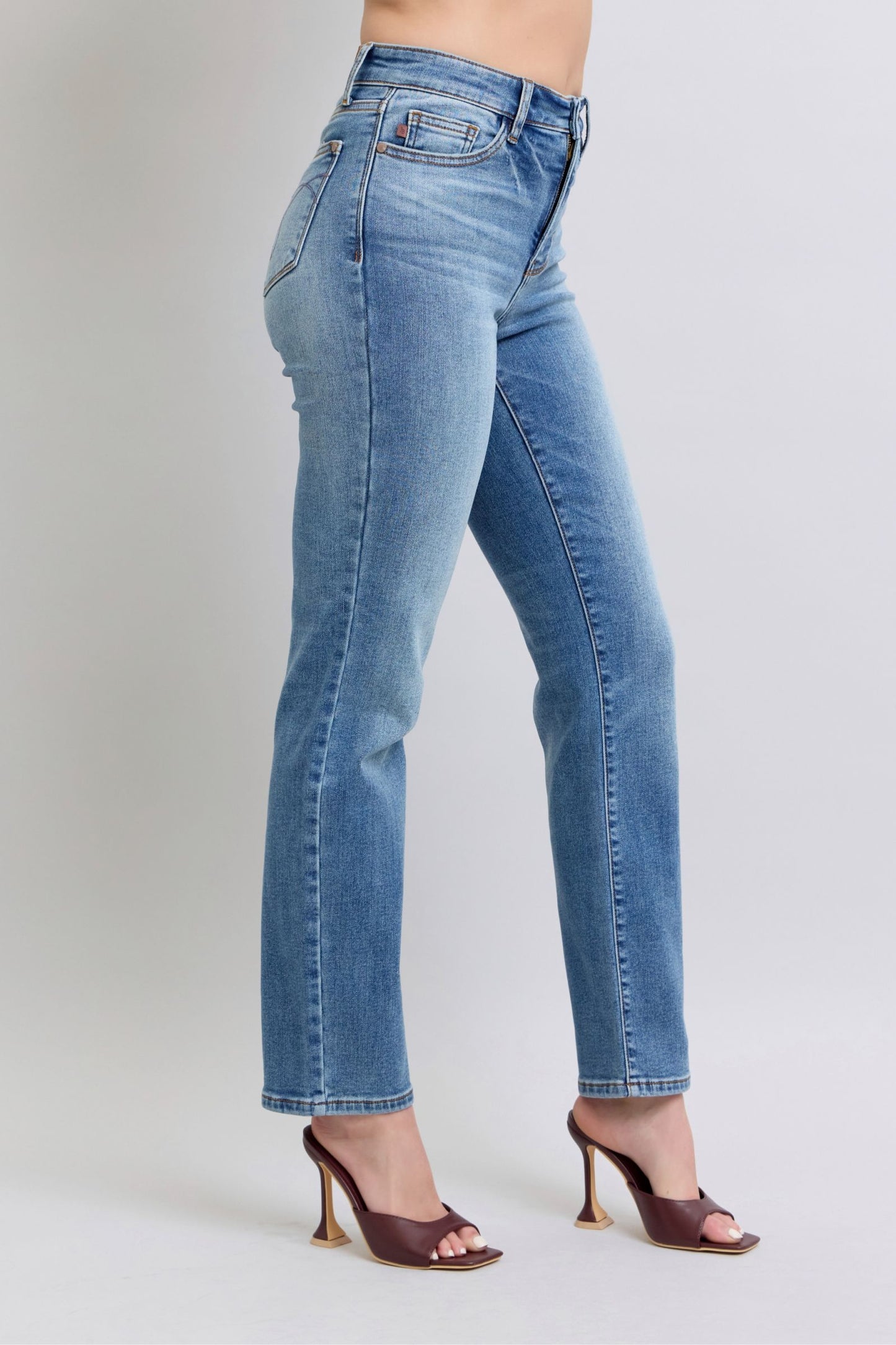 Features: Thermal Lining
Stretch: Moderate stretch
Material composition: 93.7% cotton, 5% polyester, 1.3% spandex
Care instructions: Machine wash cold. Tumble dry low.
Made in Vietnam
Product Measurements (Measurements by inches) & Size Conversion