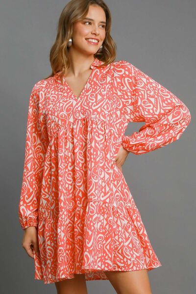 Features: Tiered, Basic style
Sheer: Opaque
Stretch: No stretch
Body: Not lined
Material composition: 100% polyester
Care instructions: Machine wash cold. Tumble dry low.
Product measurements:
S:Bust 35-36 in, Waist 27-28 in, HIP 35-37 in
M:Bust 37-38 in, Waist 29-30 in, HIP 38-39 in
L:Bust 39-40 in, Waist 31-32 in, HIP 40-41 in
XL:Bust 41-42 in, Waist 33-34 in, HIP 42-43 in
1XL:Bust 43-44 in, Waist 35-36 in, HIP 44-45 in
2XL:Bust 45-46 in, Waist 37-38 in, HIP 45-46 in