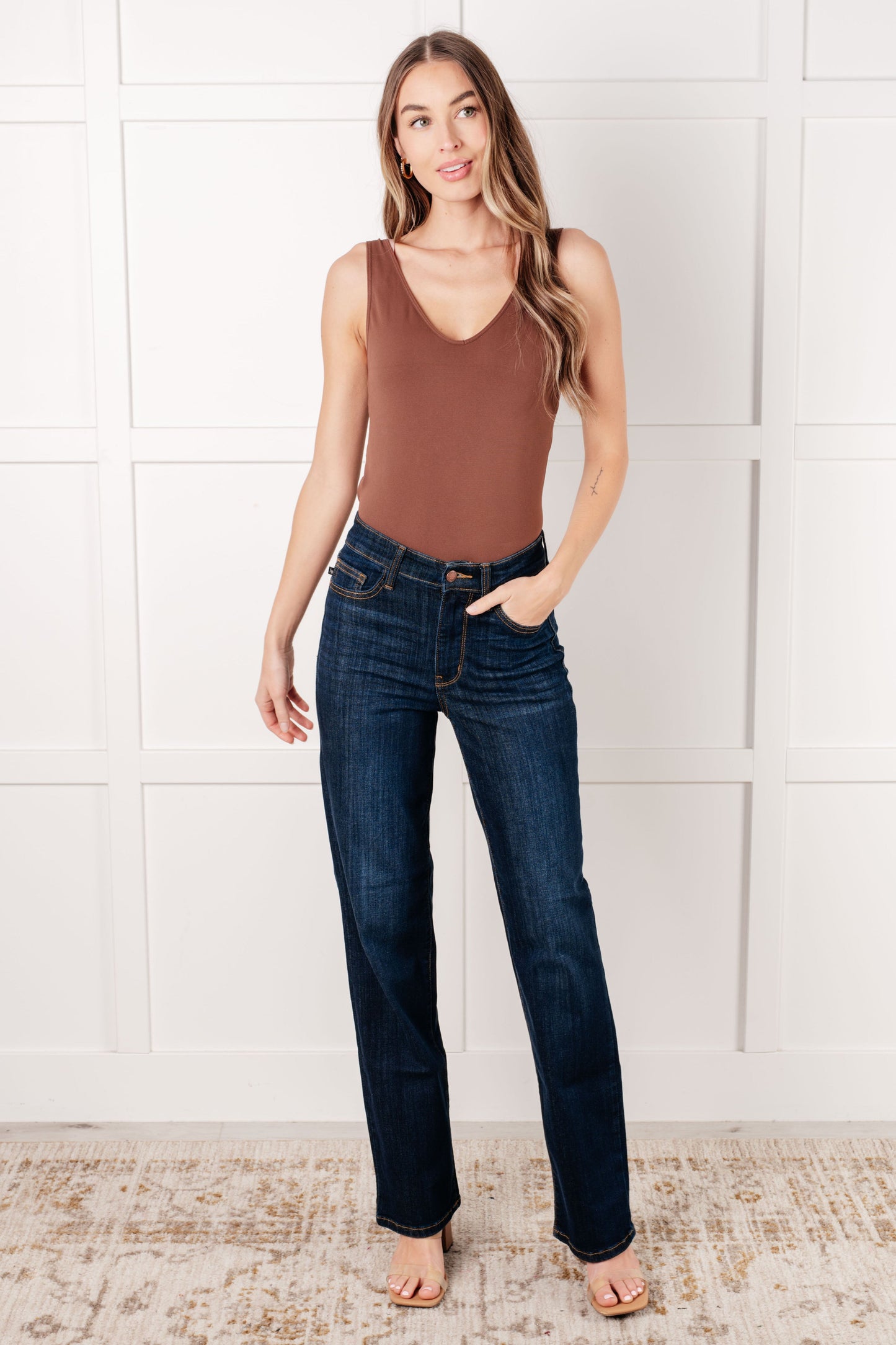 Judy Blue
High Rise
Zip Fly
Dark Wash
4-Way Stretch
Non-Distressed
52% Cotton, 23% Polyester, 22% Rayon, 3% Spandex
True to Judy Blue Sizing