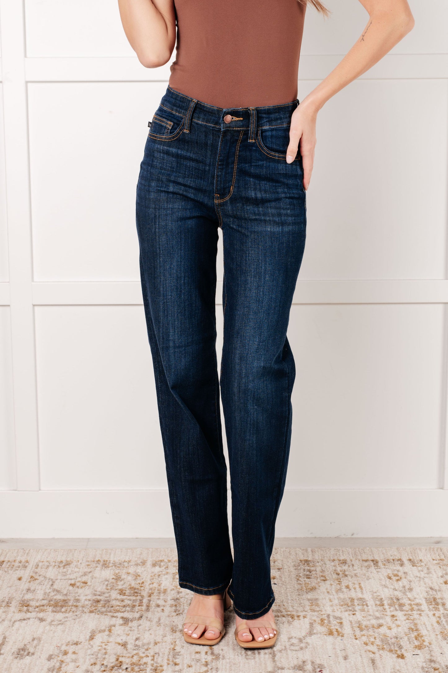 Judy Blue
High Rise
Zip Fly
Dark Wash
4-Way Stretch
Non-Distressed
52% Cotton, 23% Polyester, 22% Rayon, 3% Spandex
True to Judy Blue Sizing