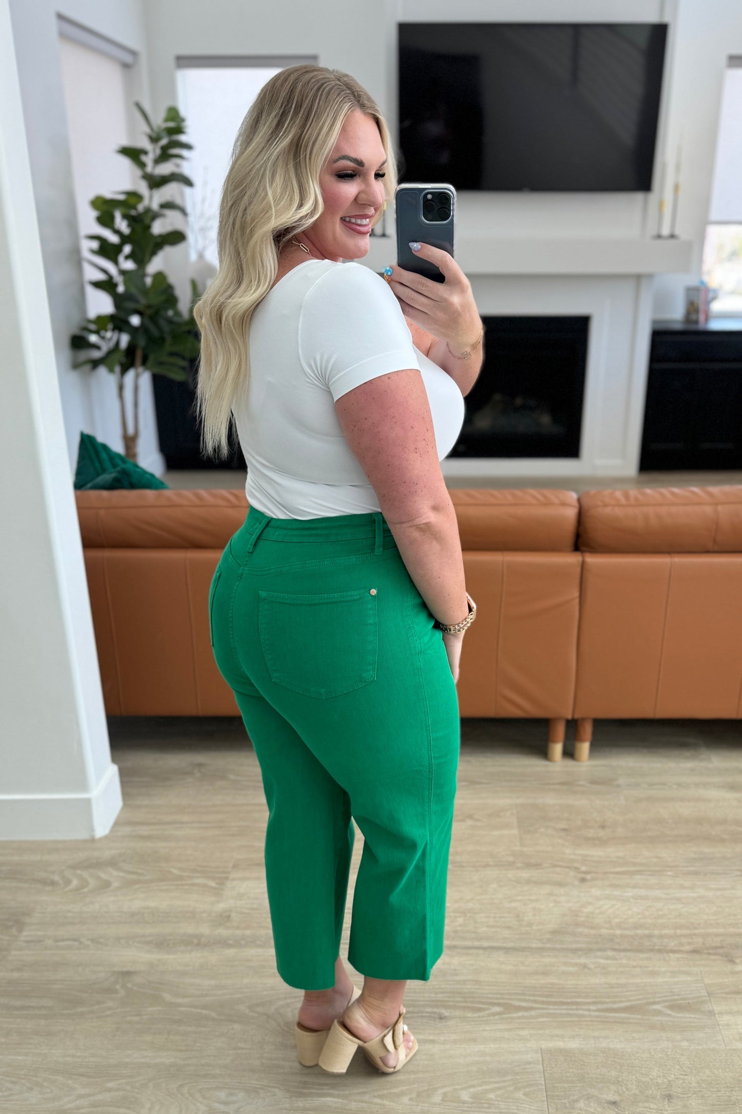 Lisa - High Rise Crop Jeans - Kelly Green - Judy Blue - Exclusively Online