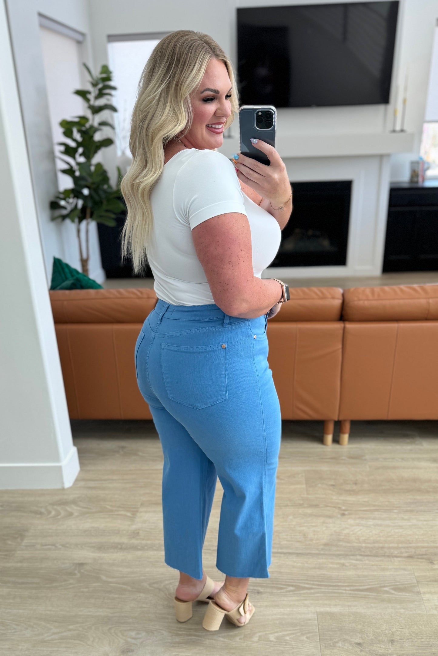 Ms. Lisa - High Rise Crop Jeans - Sky Blue - Judy Blue - Exclusively Online