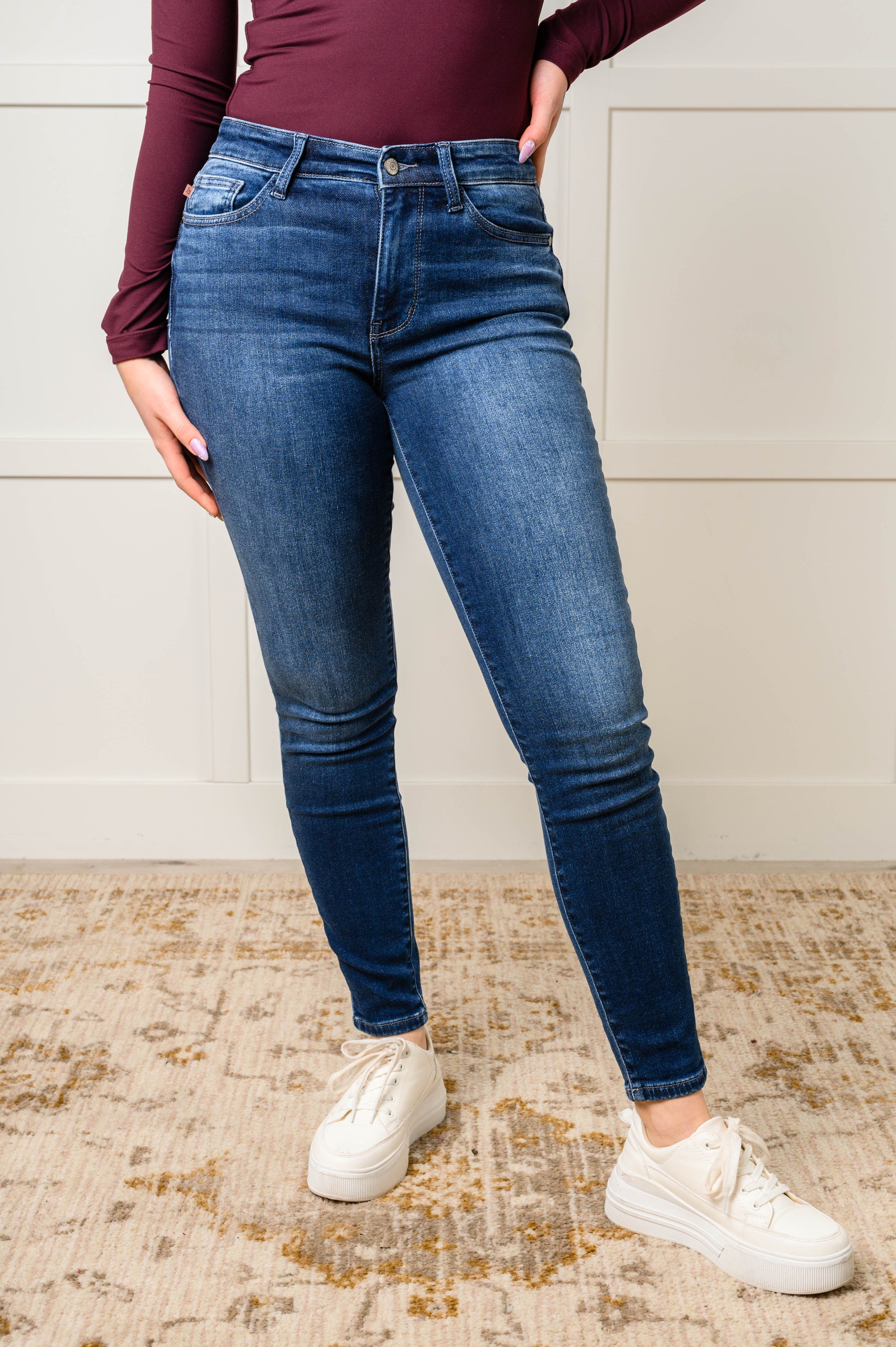The brushed fibers in the denim trap warm air for insulation and helps keep you warm during the colder seasons!
Judy Blue
Mid Rise
Zip Fly
Thermal Lining
Dark Wash
4-Way Stretch
Non-Distressed
93.7% Cotton, 5% Polyester, 1.3% Spandex
True to Judy Blue Sizing