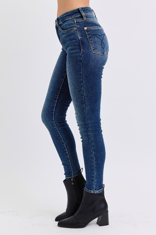 Features: Basic style
Waist line: Mid waist
Stretch: Moderate stretch
Material composition: 93.7% cotton, 5% polyester, 1.3% spandex
Care instructions: Machine wash cold. Tumble dry low.
Product Measurements (Measurements by inches) & Size Conversion
