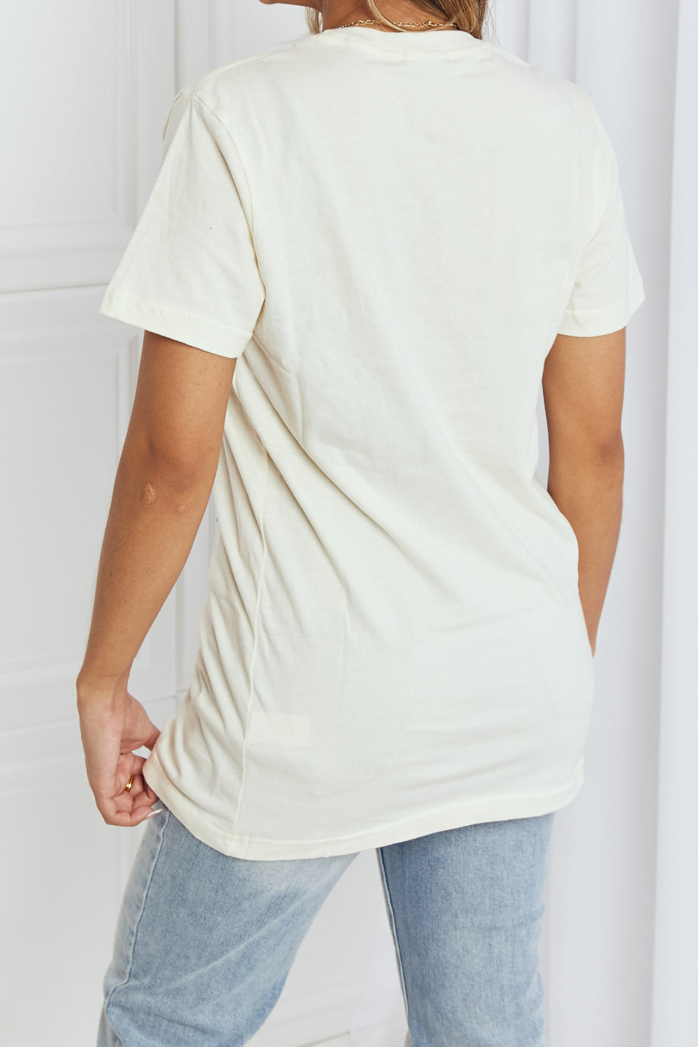 Just A Girl Who Loves Country Music Shirt