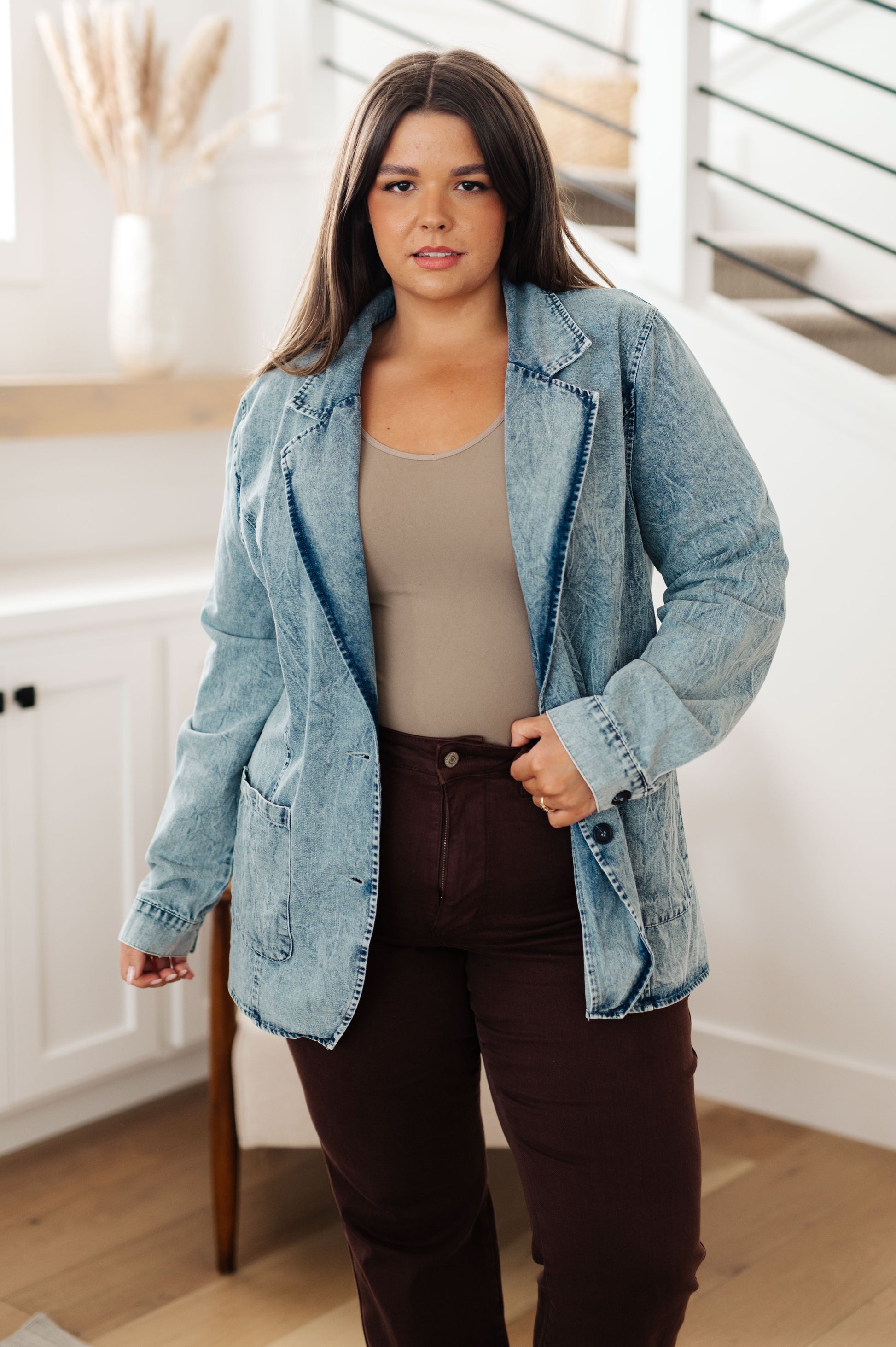 This Business Brunch Denim Blazer is the perfect combination of comfort and style! Crafted from lightweight denim, it features an acid wash and two-button closure, plus notched lapels and contour seaming for a tailored fit. Enjoy the contemporary look and feel with effortless chic! S - 3X