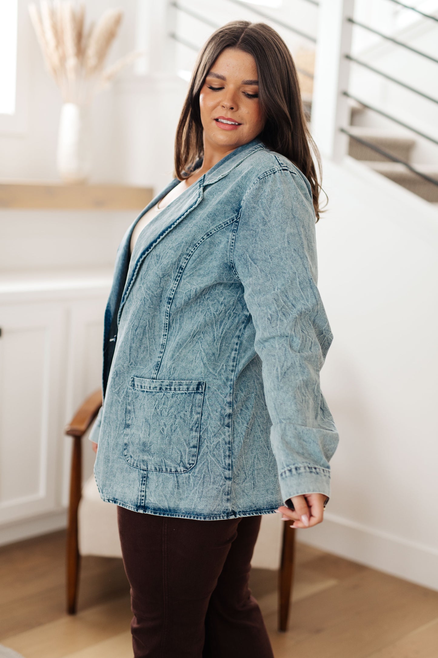 This Business Brunch Denim Blazer is the perfect combination of comfort and style! Crafted from lightweight denim, it features an acid wash and two-button closure, plus notched lapels and contour seaming for a tailored fit. Enjoy the contemporary look and feel with effortless chic! S - 3X
