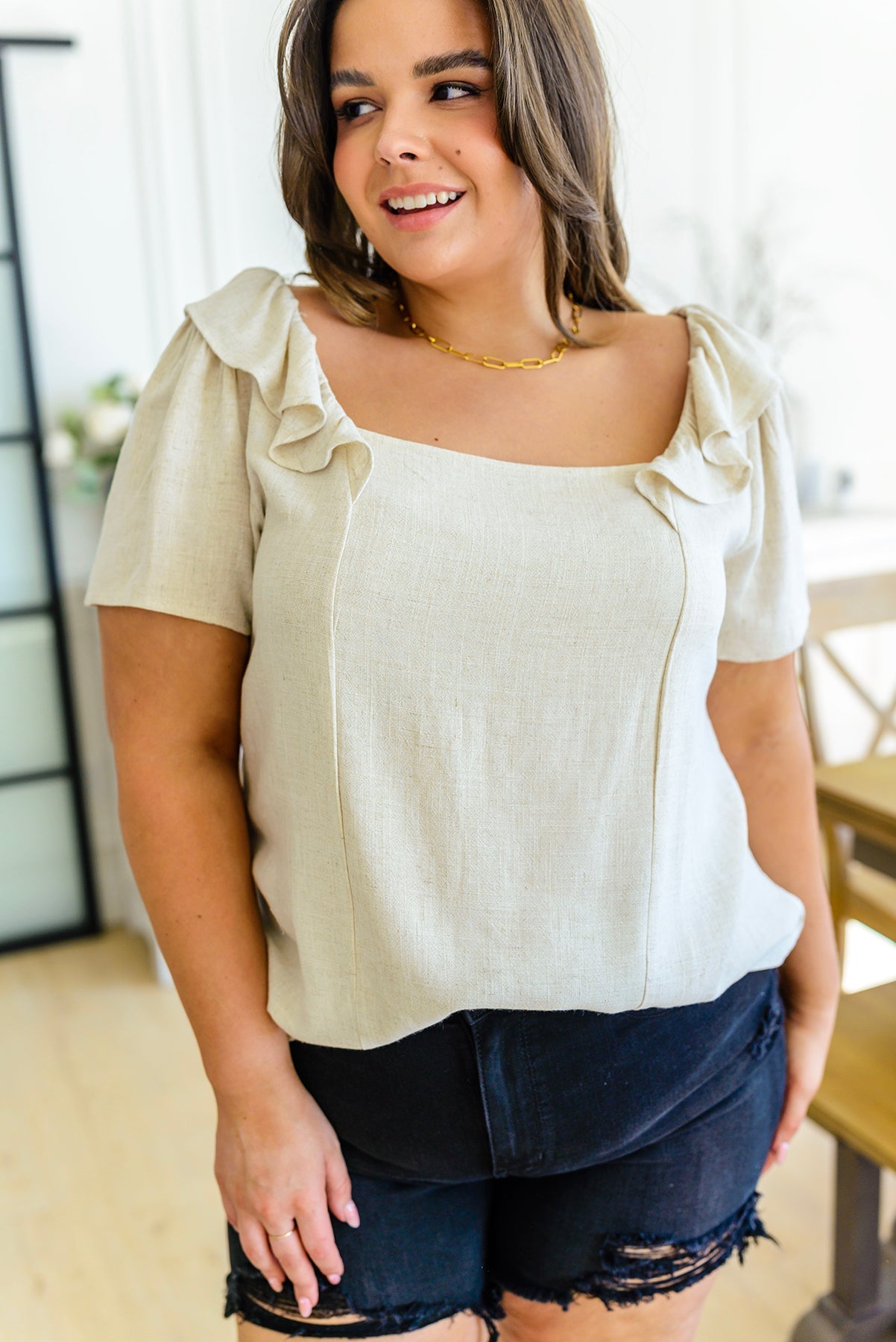 The Old Town Moments Top is so simple yet cute and will pair well with any bottoms! The square neckline and ruffle detail at the shoulders gives this top a feminine yet classy element. We promise you're going to love it! S - 3X
