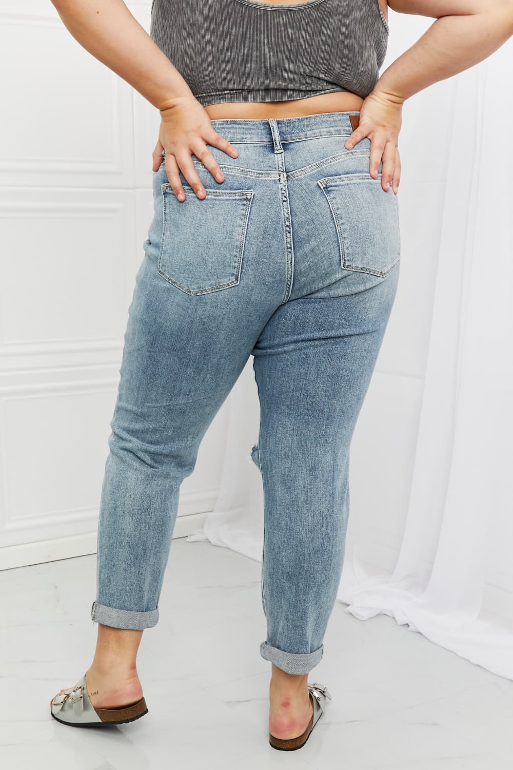 *Exclusively Online* Malia Mid Rise Boyfriend Jeans