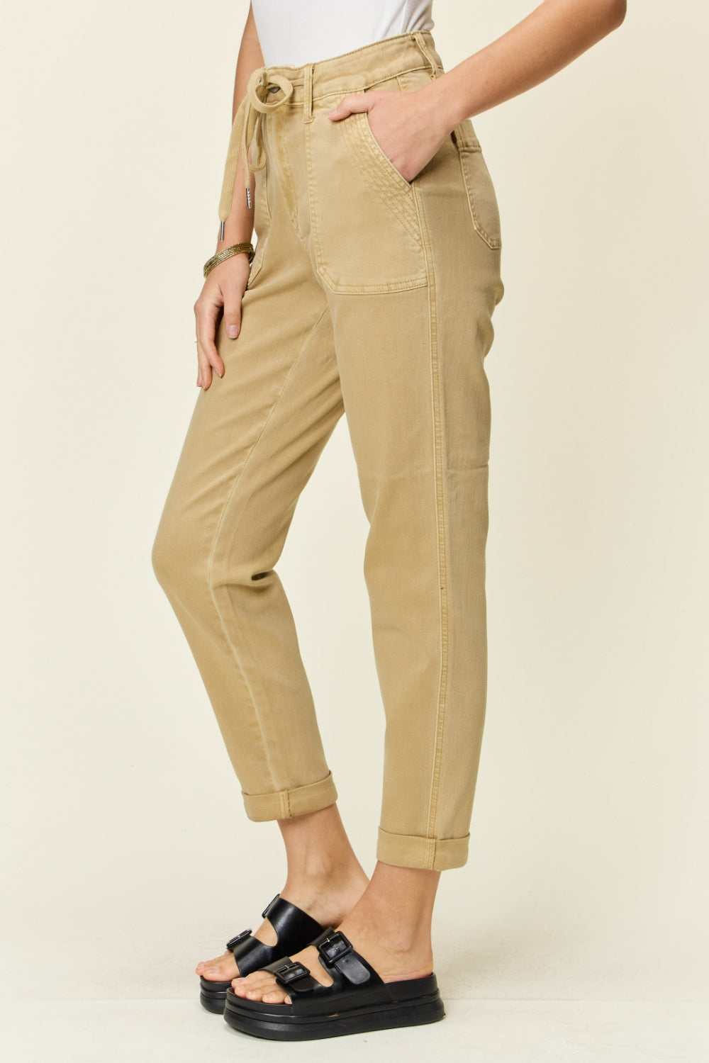 These high waist jogger jeans combine the comfort of joggers with the style of jeans, creating a versatile and trendy piece for your wardrobe. The high waist design provides a flattering fit and enhances your curves. Made from quality denim material, these jogger jeans are both comfortable and durable for everyday wear. 0 - 24W