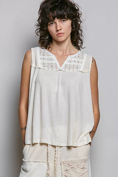 Lace Detail Floral Double Gauze Patch Sleeveless Top - Exclusively Lace Detail Floral Double Gauze Patch Sleeveless Top - Exclusively
