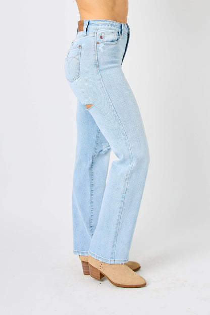These high waist distressed straight jeans are a must-have. Their flattering cut accentuates your curves while the distressed details add an edgy vibe. Made with high-quality denim, they are both comfortable and durable. The high waist design also helps to cinch in your waist and create a slimming effect 0 -24W