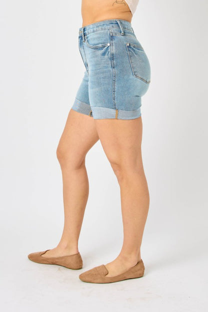 Achieve a flattering and stylish look with these tummy control denim shorts, designed to provide comfort and confidence. The tummy control feature helps smooth and shape your midsection, allowing you to feel great in these shorts. Made from denim fabric, these shorts offer a classic and versatile style that can be dressed up or down. S  - 4X