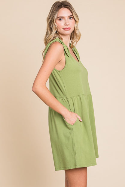 The Shoulder Knot Baggy Romper is a trendy and comfortable choice for those who love effortless style. With its baggy fit and unique shoulder knot detail, this romper boasts a relaxed yet fashionable look. The shoulder knot adds a touch of playful charm, while the loose fit ensures maximum comfort. S-3X