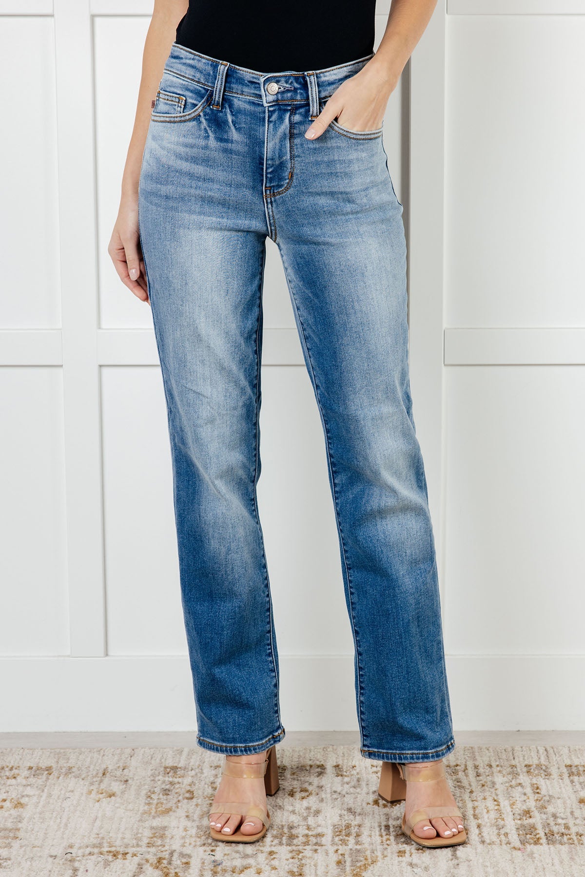 The brushed fibers in the&nbsp;denim trap warm air for insulation and helps keep you warm during the colder seasons!

Judy Blue
High Rise

Zip Fly
Thermal Lining
Medium Wash
4-Way Stretch
Non-Distressed
93.7% Cotton, 5% Polyester, 1.3% Spandex
True to Judy Blue Sizing