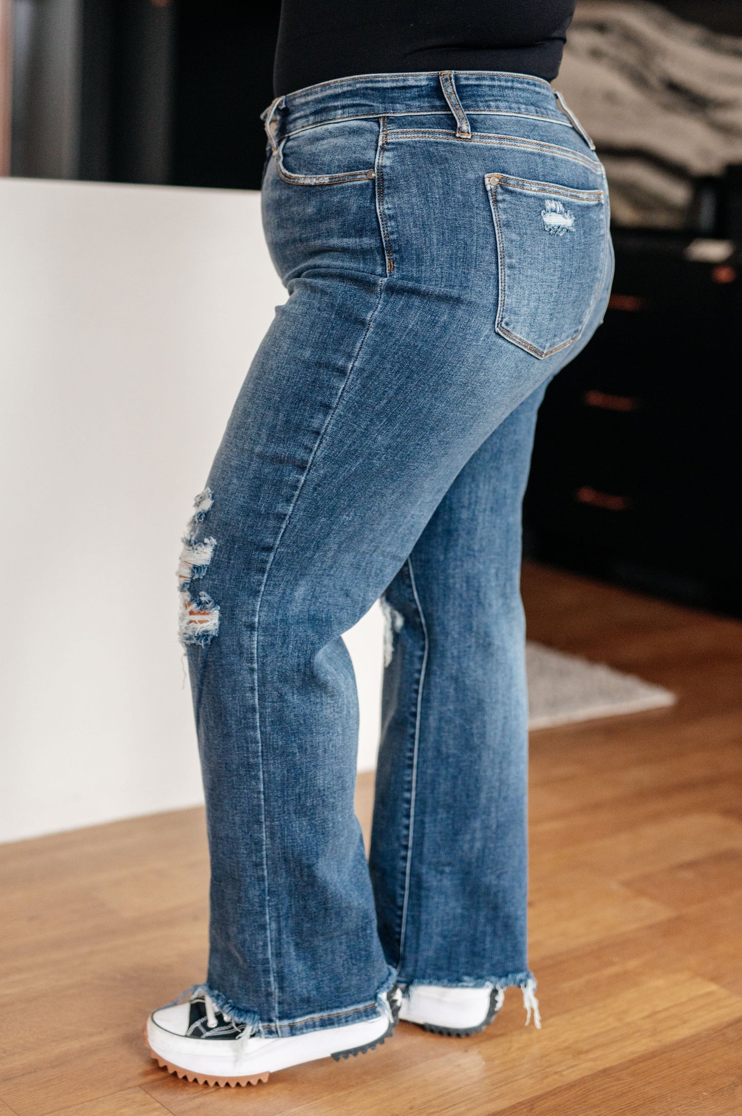 Rose High Rise 90's Straight Jeans in Dark Wash - Judy Blue - Exclusively Online