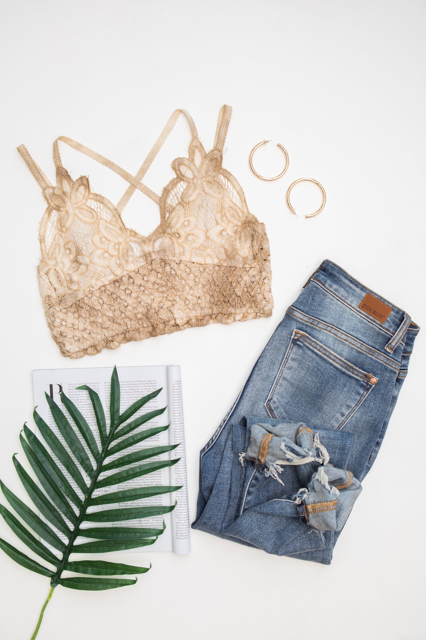 This beautiful lace bralette is perfect for layering. This lightweight, medium support bralette brings a feminine touch to any outfit. Pair it with a t-shirt or oversized sweater for a comfortable and flirty look! S - L
