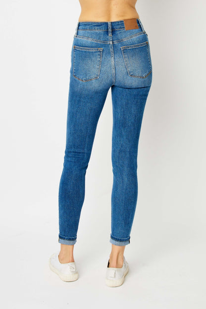 Add a touch of modern flair to your denim collection with these cuffed hem skinny jeans, the perfect balance of style and comfort. The cuffed hem detail gives these skinny jeans a trendy look that is versatile for various outfits. With a flattering slim fit, these jeans hug your curves in all the right places while providing a sleek silhouette. 0 - 24W