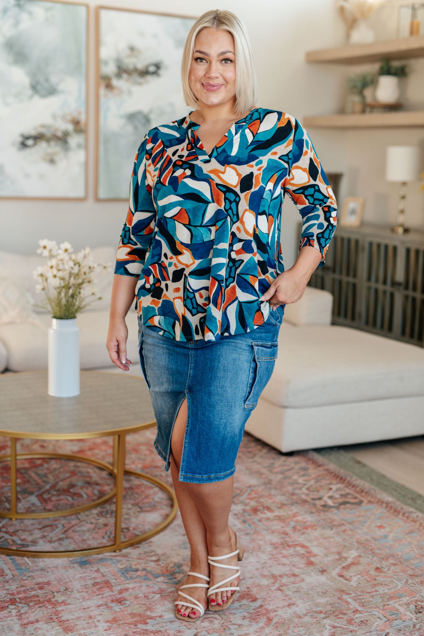 This stylish Always Be There Cargo Denim Skirt is the perfect piece for everyday wear. It's crafted with stretchy medium wash denim for a comfortable fit and extra movement, and features a front slit and cargo pockets for a more dynamic look. Look great and put your most fashionable foot forward! S - 3X