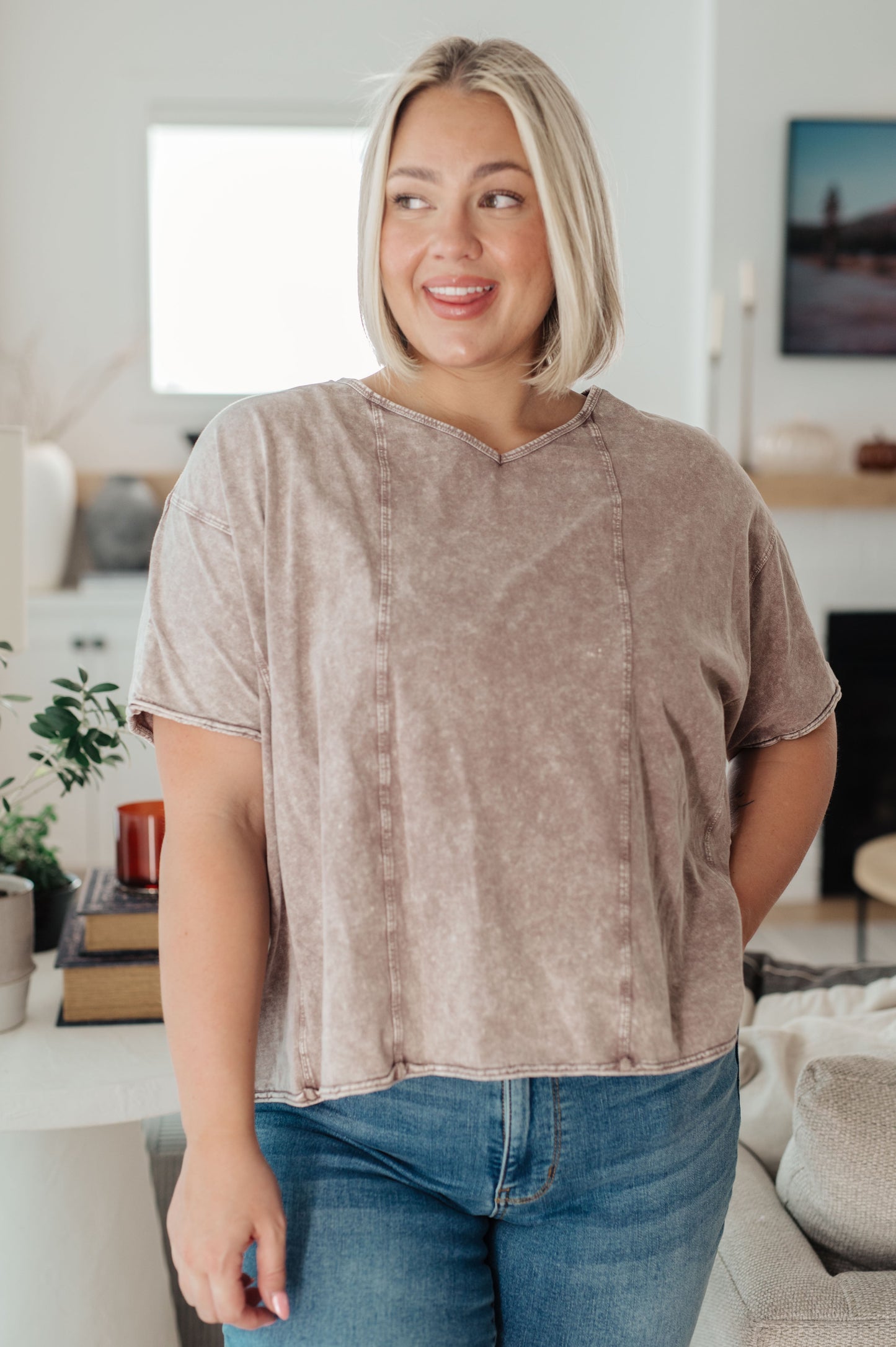 Soak up all the good vibes with our Here for the Vibes Mineral Wash Spliced Tee. It features a mineral washed v-neckline and dolman sleeve for a comfortable fit, complemented by contour seams, a boxy crop and raw rolled hem. Enjoy the feel-good vibes with this tee! S - 3X
