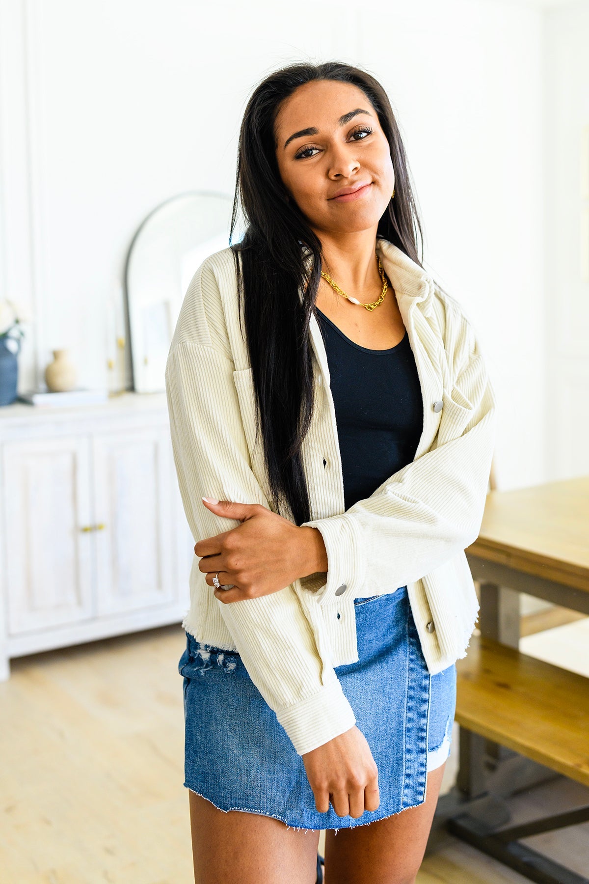 Make your mornings a little easier with versatile pieces like the Invested In You Corduroy Shacket! This shirt-meets-jacket features a lightweight corduroy shaping a collared neckline that falls into a functional button front. Slouchy long sleeves frame the slightly cropped bodice, that boasts a frayed hem and chest patch pocket.S - 3X