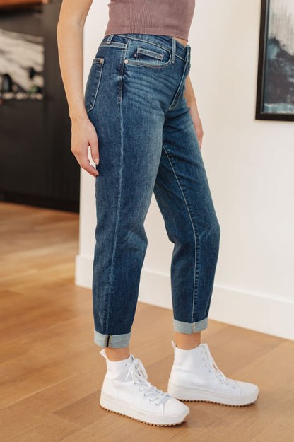 The London Boyfriend Jeans are your go to for any event life throws at ya! Made from a stretchy medium wash denim, it's hard to go wrong. Featuring a mid-rise waist with a five pocket cut, zipper fly and a loose fit-slightly tapered leg that cuffs, these classic jeans are going to become a closet staple.