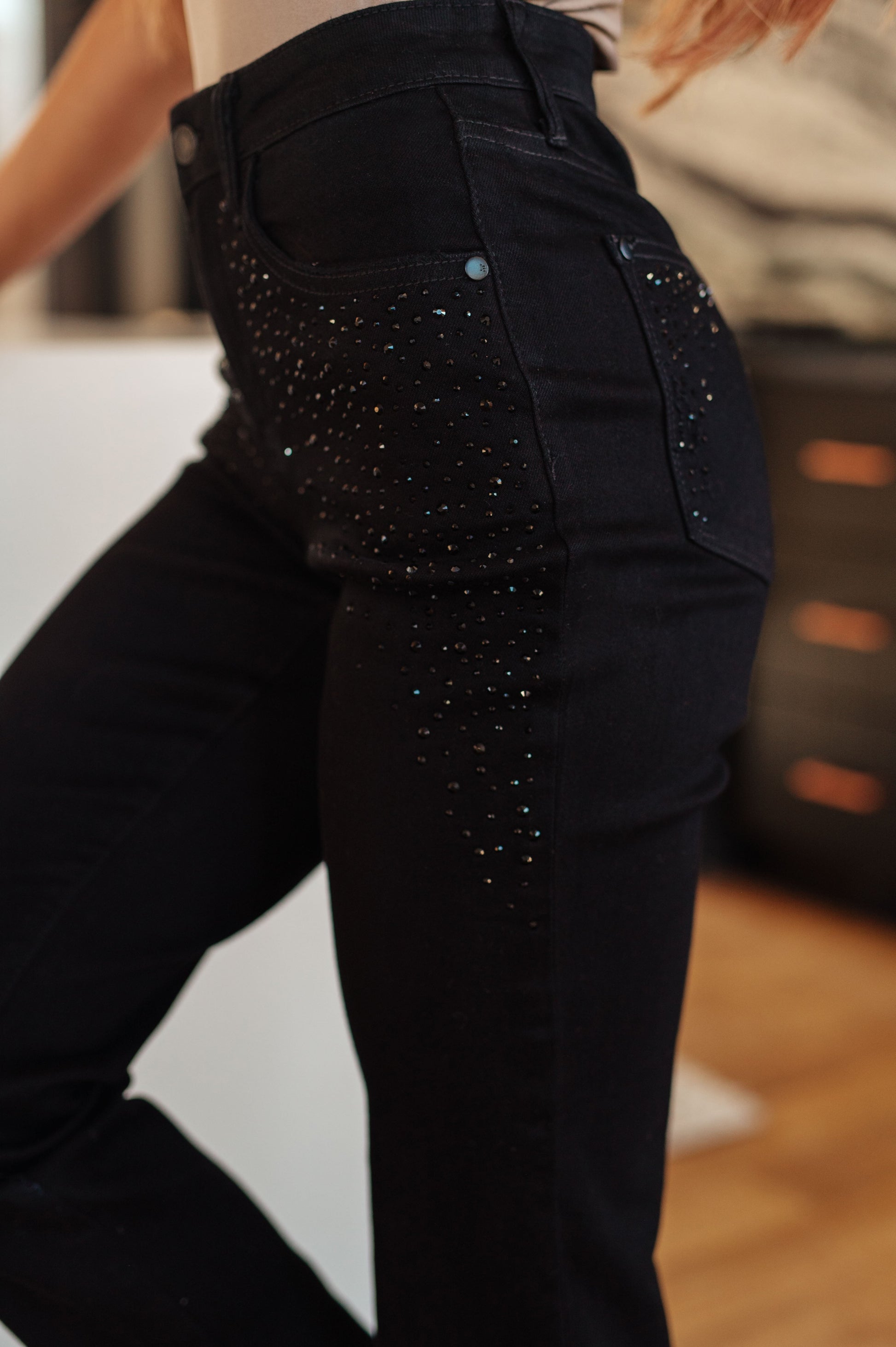 Unlock your unique style with Reese Rhinestone Slim Fit Jeans! Their high-rise fit and stretchy denim ensure comfort while the rhinestones add sophisticated flair. Bring out your inner sparkle and elevate your look! 0 - 24W